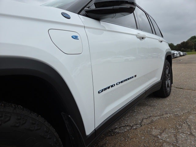 2024 Jeep Grand Cherokee Trailhawk 4xe AFB