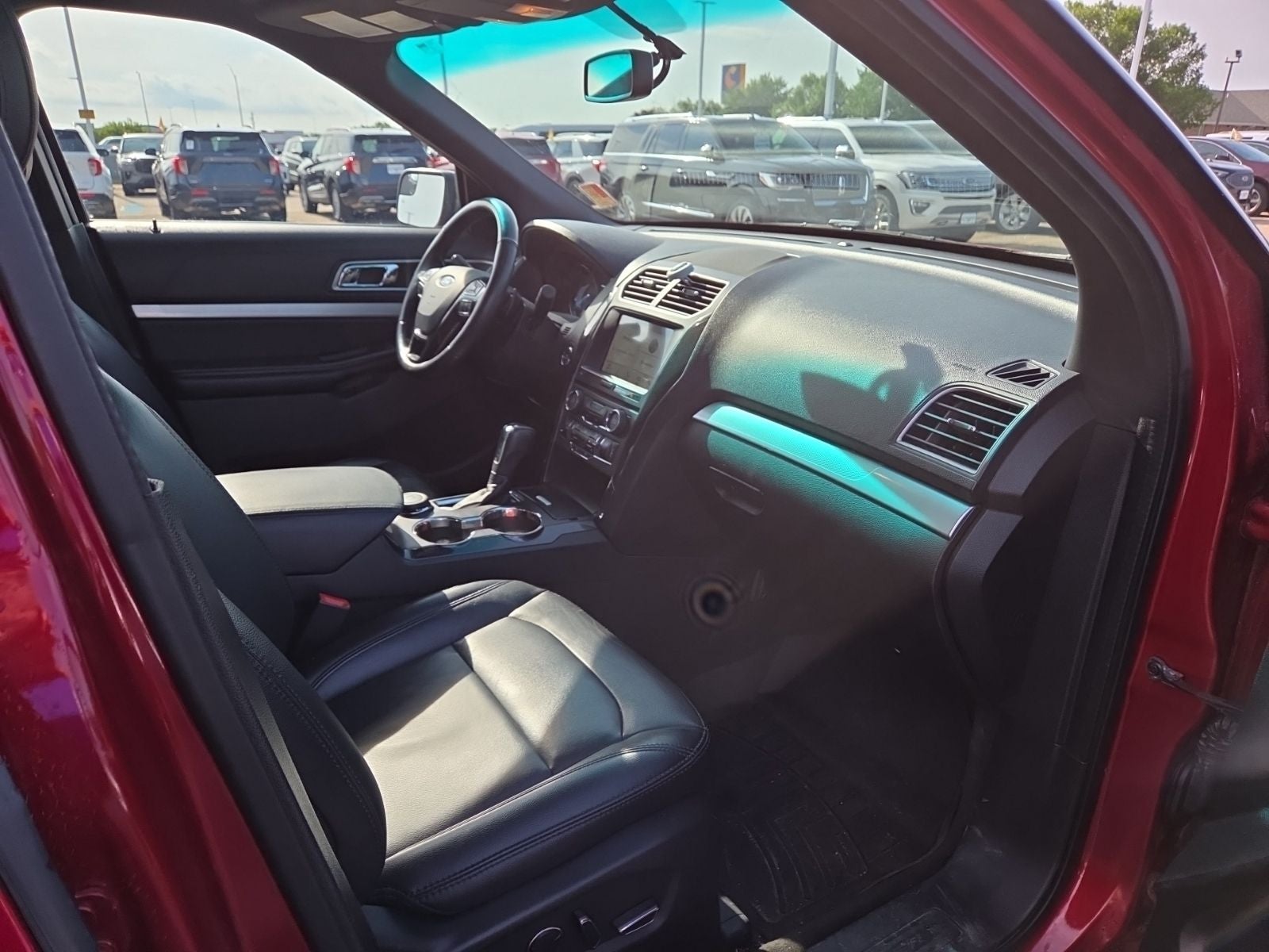 2017 Ford Explorer XLT 202A