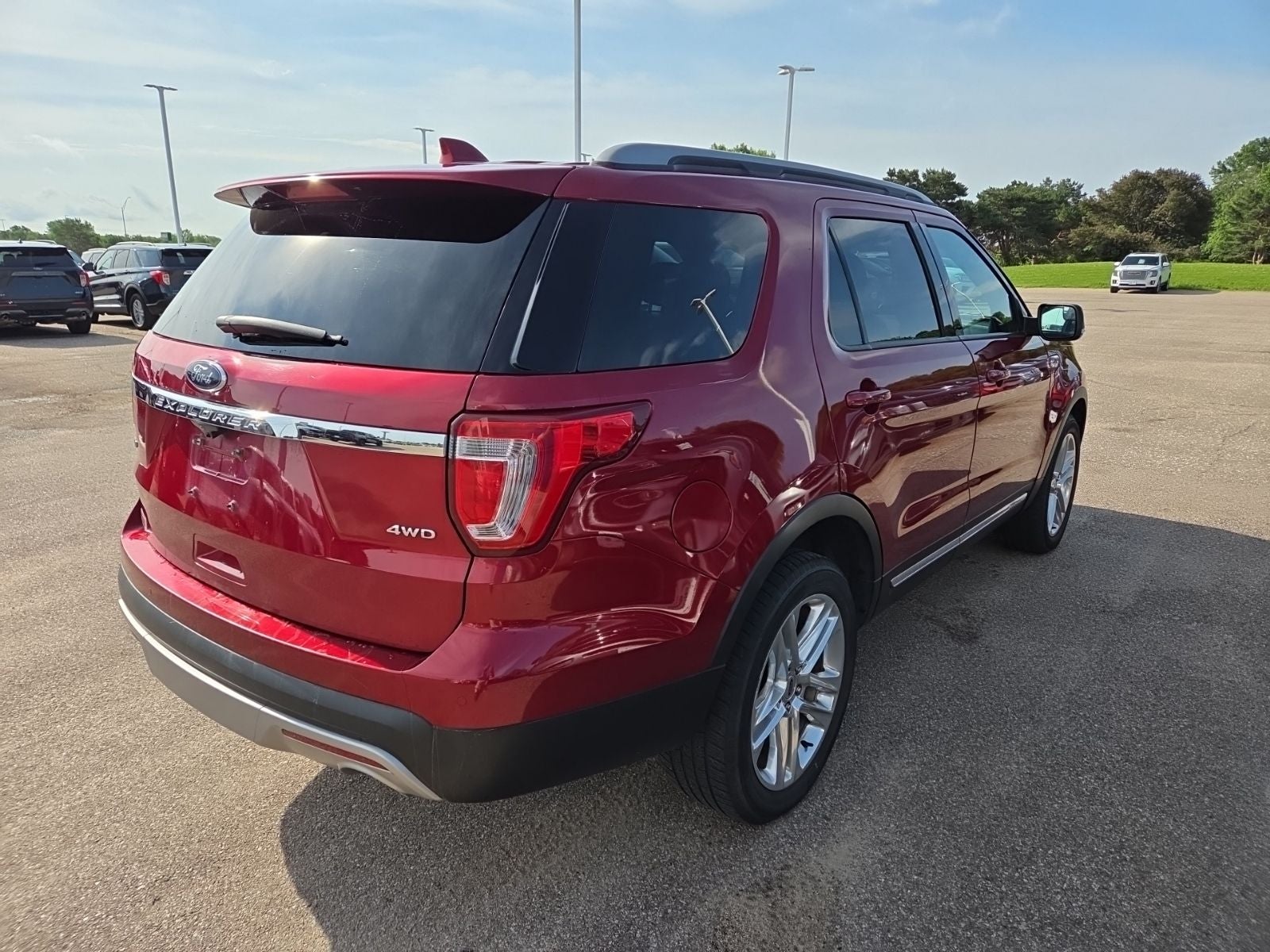2017 Ford Explorer XLT 202A