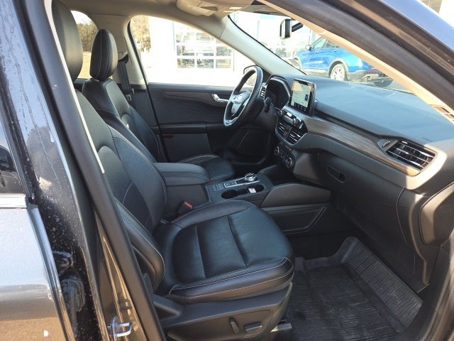 2020 Ford Escape Titanium Hybrid 400A