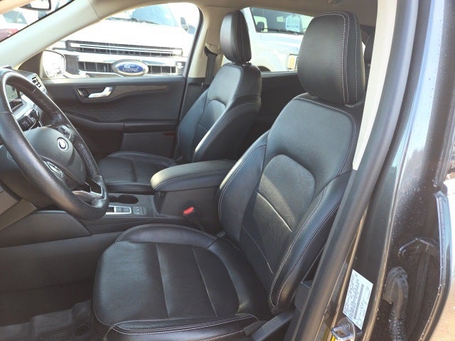 2020 Ford Escape Titanium Hybrid 400A