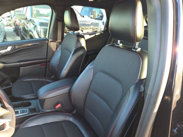 2025 Ford Escape ST-Line 300A