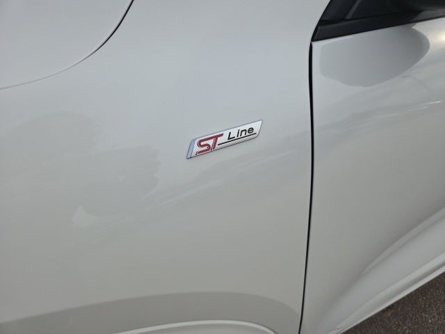 2026 Ford Escape ST-Line Elite