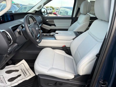 2027 Ford Expedition Max Platinum