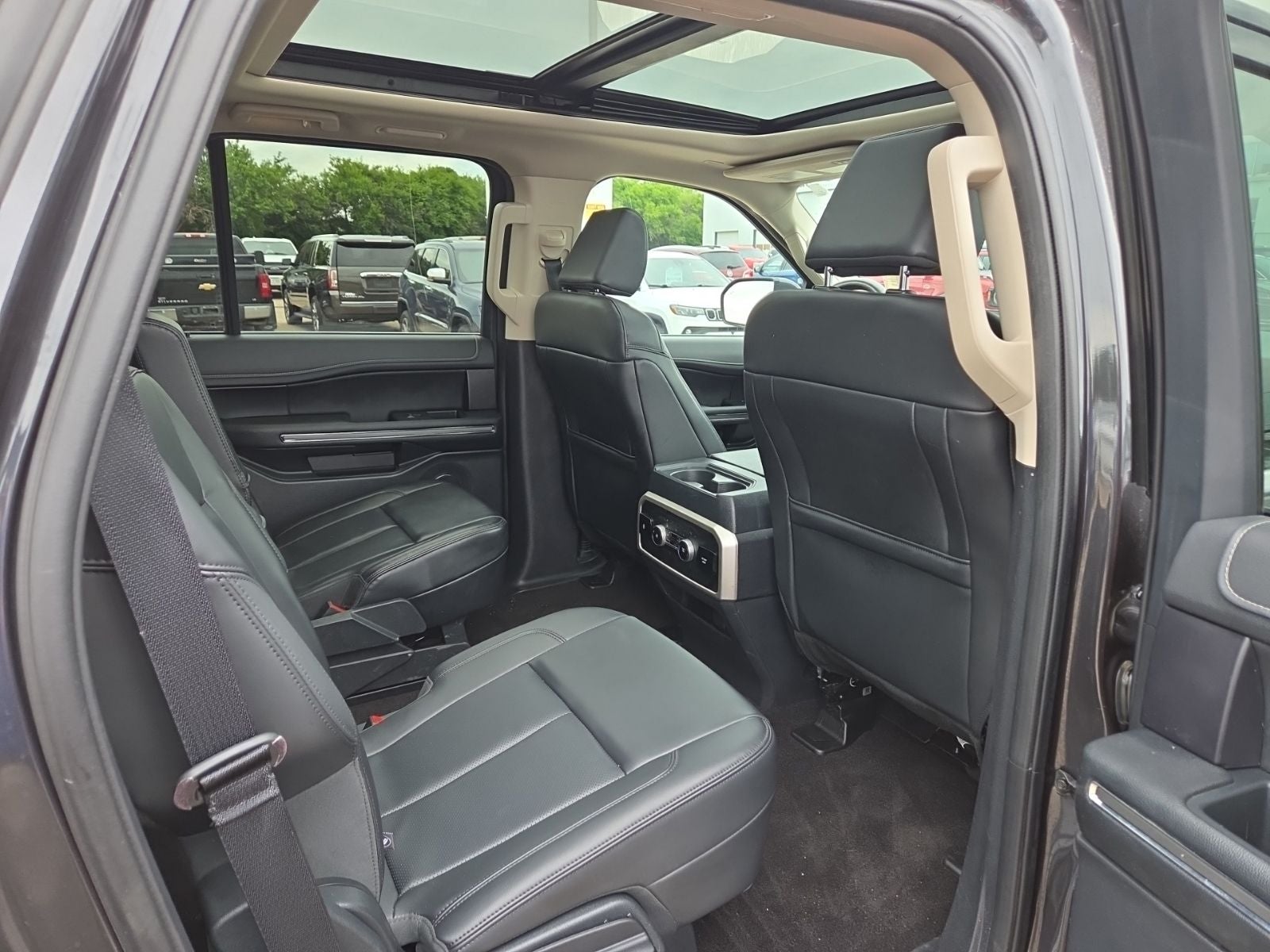 2023 Ford Expedition XLT 202A