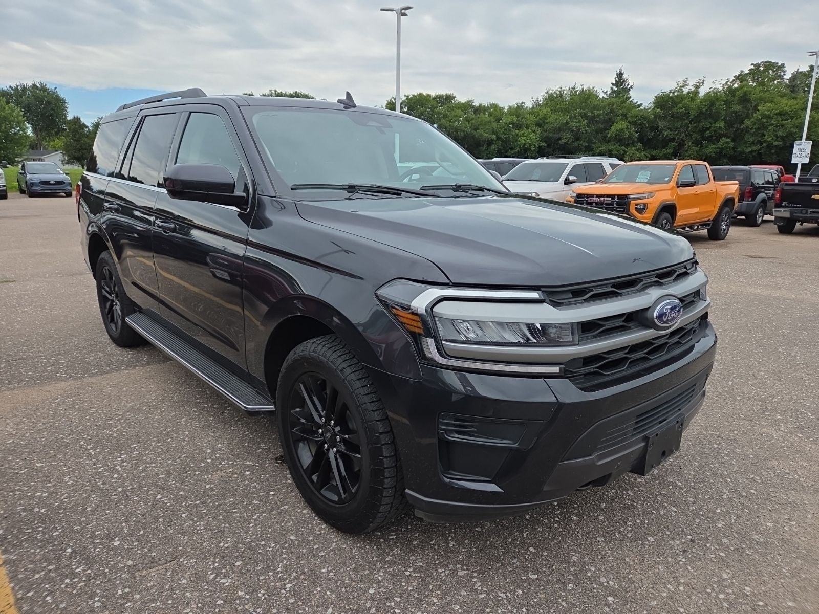 2023 Ford Expedition XLT 202A