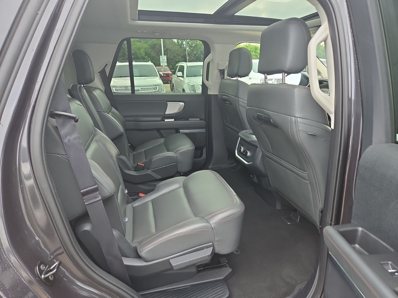 2025 Ford Expedition Active 202A