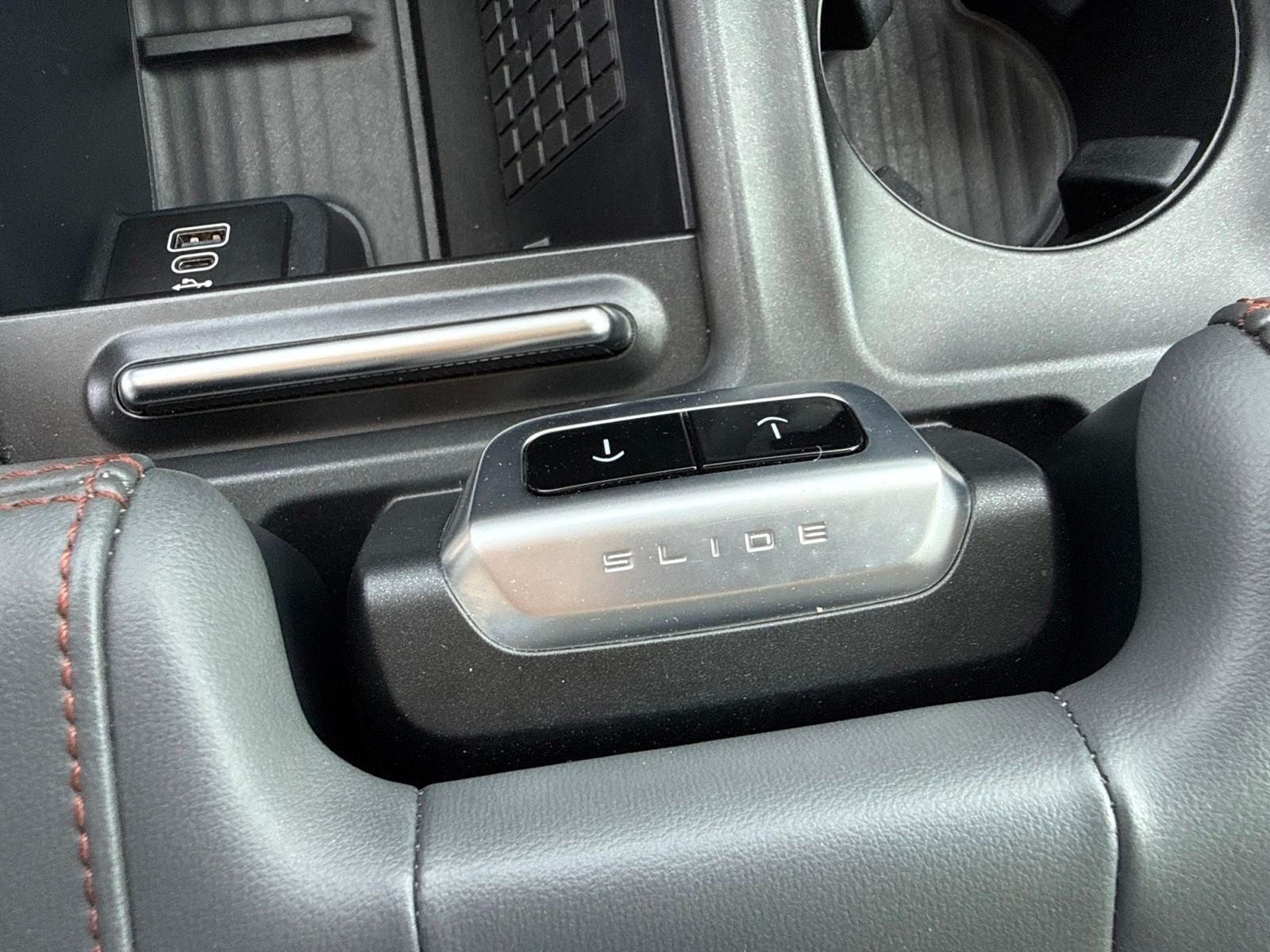 2025 Ford Expedition Active 202A