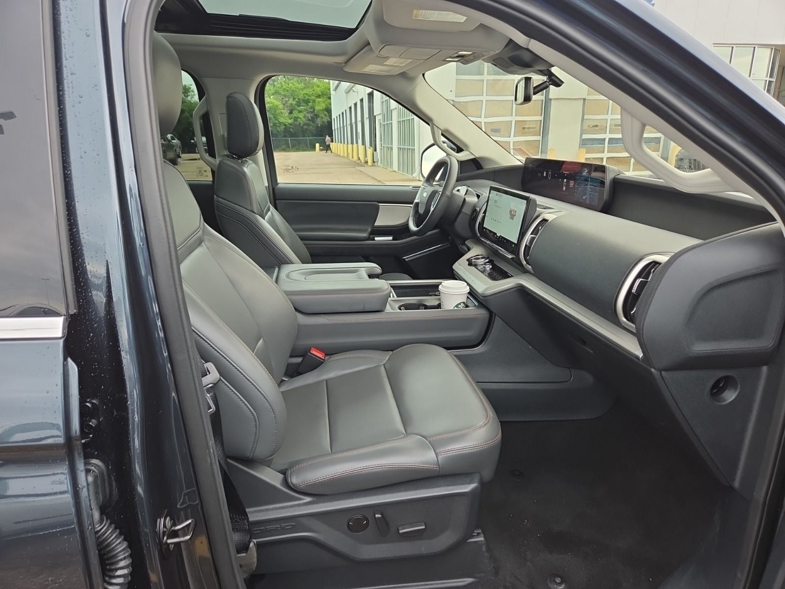 2025 Ford Expedition Active 202A