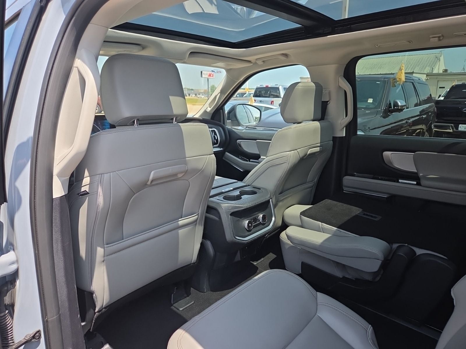 2025 Ford Expedition Active 202A