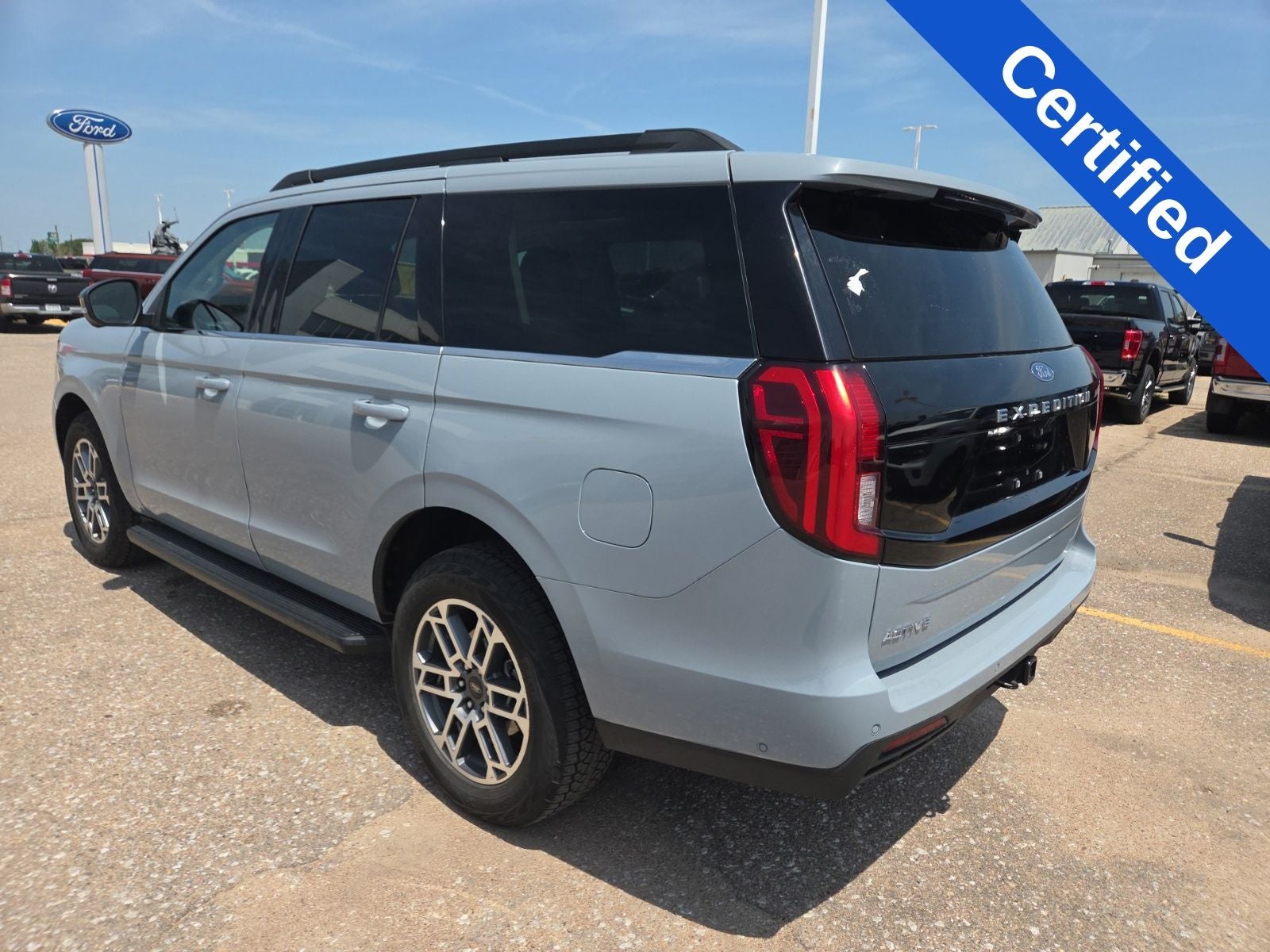 2025 Ford Expedition Active 202A