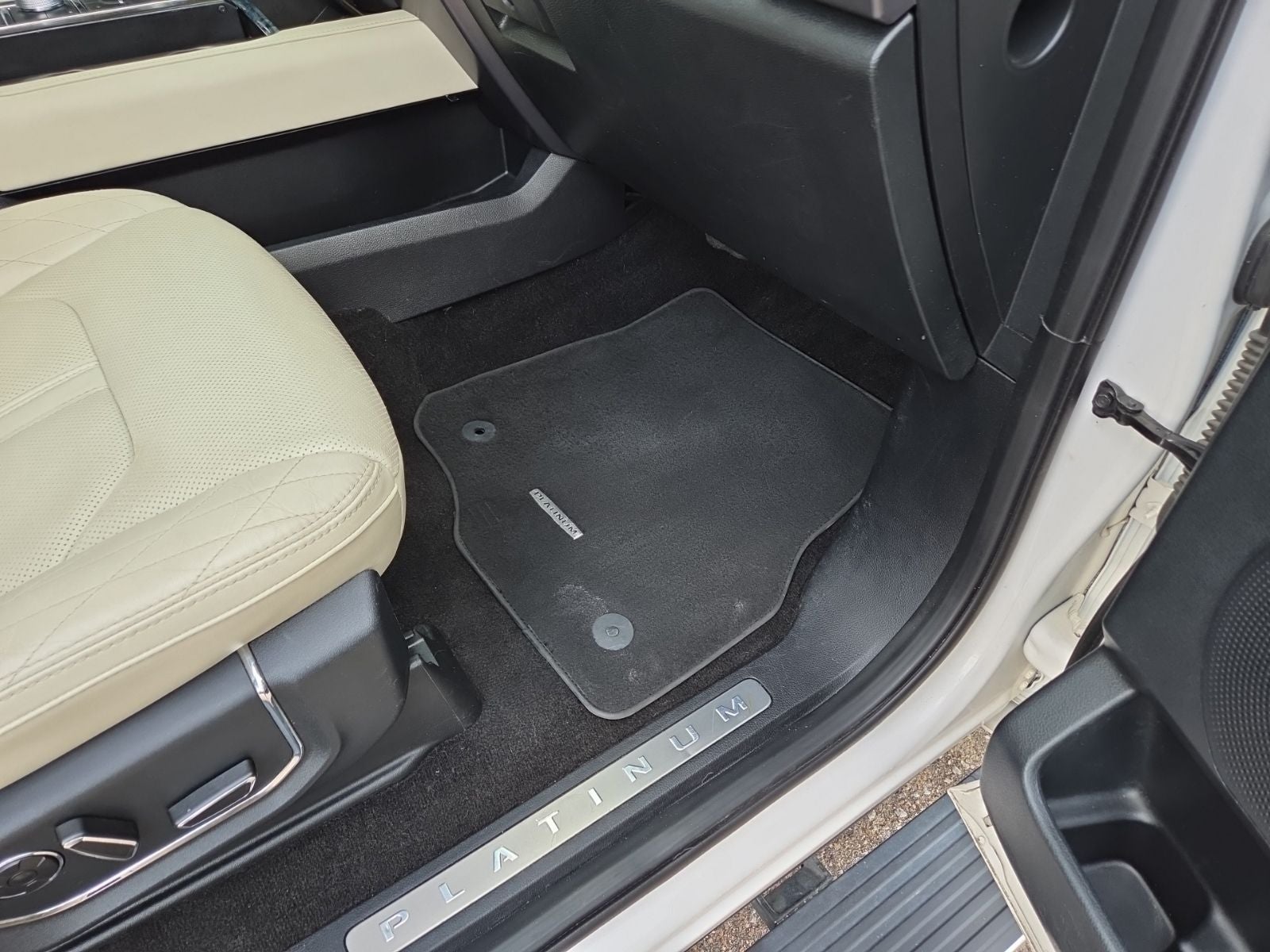 2019 Ford Expedition Platinum 600A