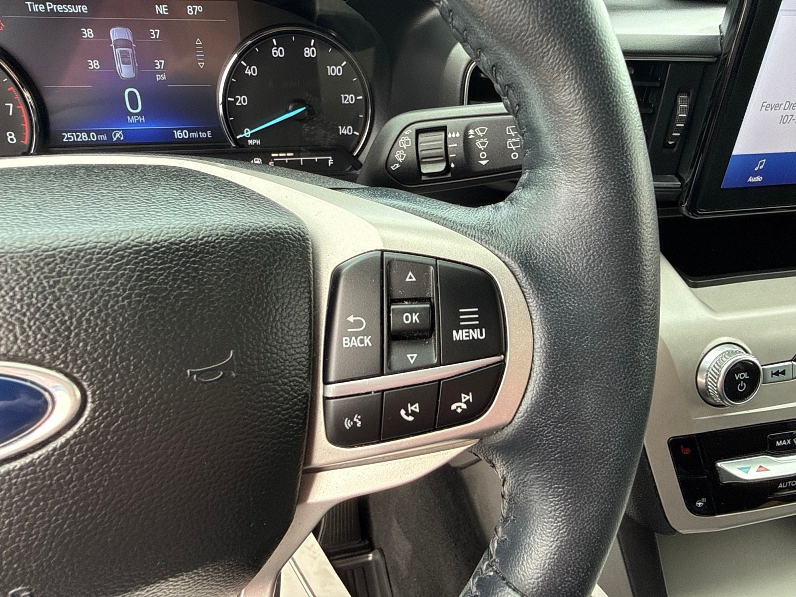 2023 Ford Explorer XLT 202A