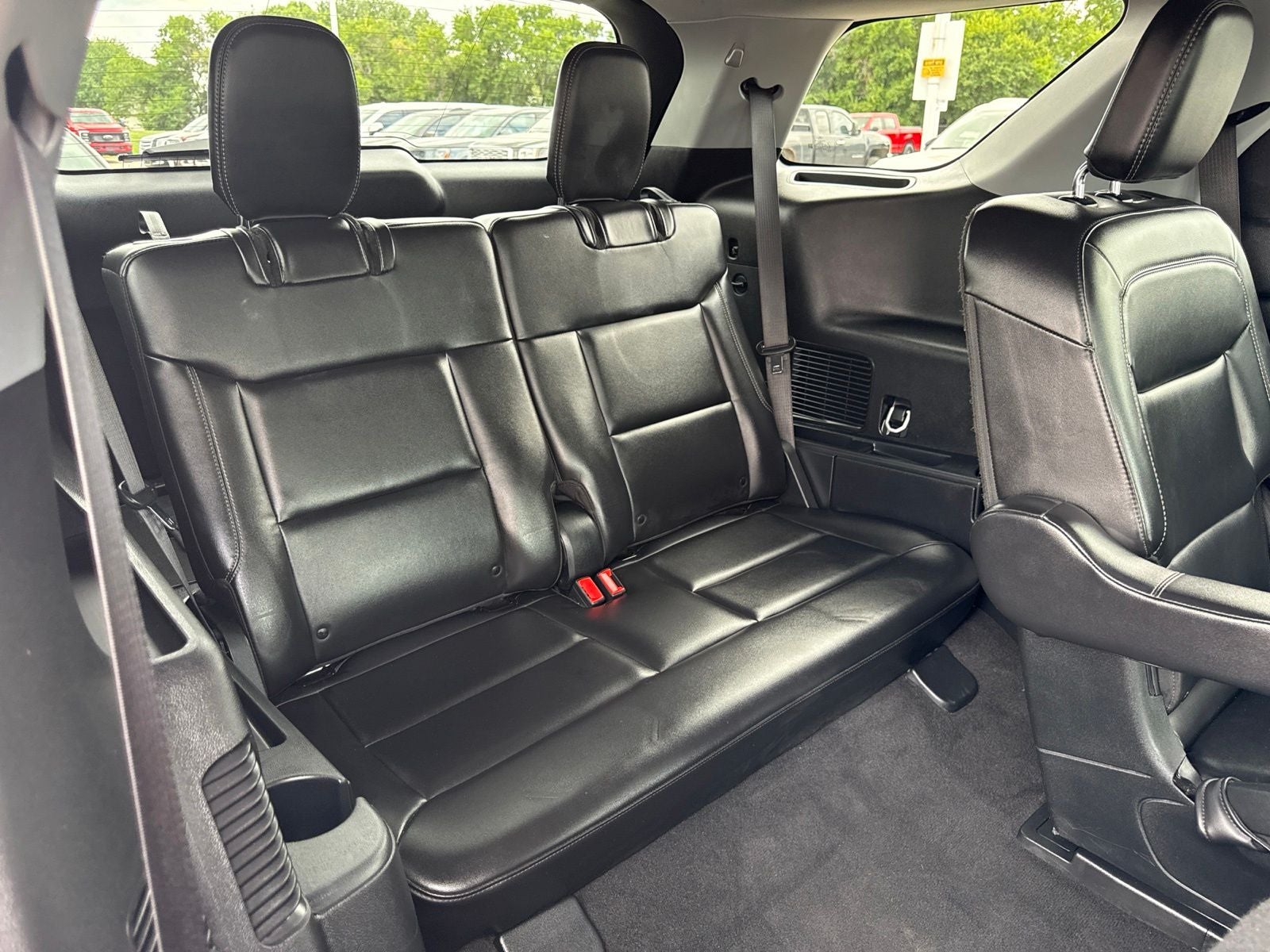 2023 Ford Explorer XLT 202A