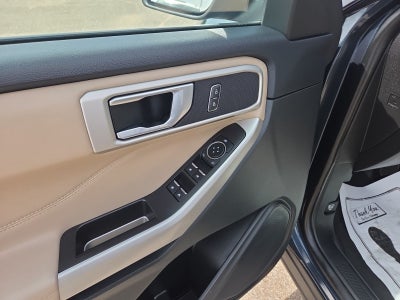 2023 Ford Explorer XLT 202A