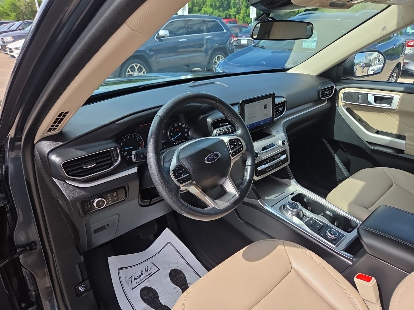 2023 Ford Explorer XLT 202A