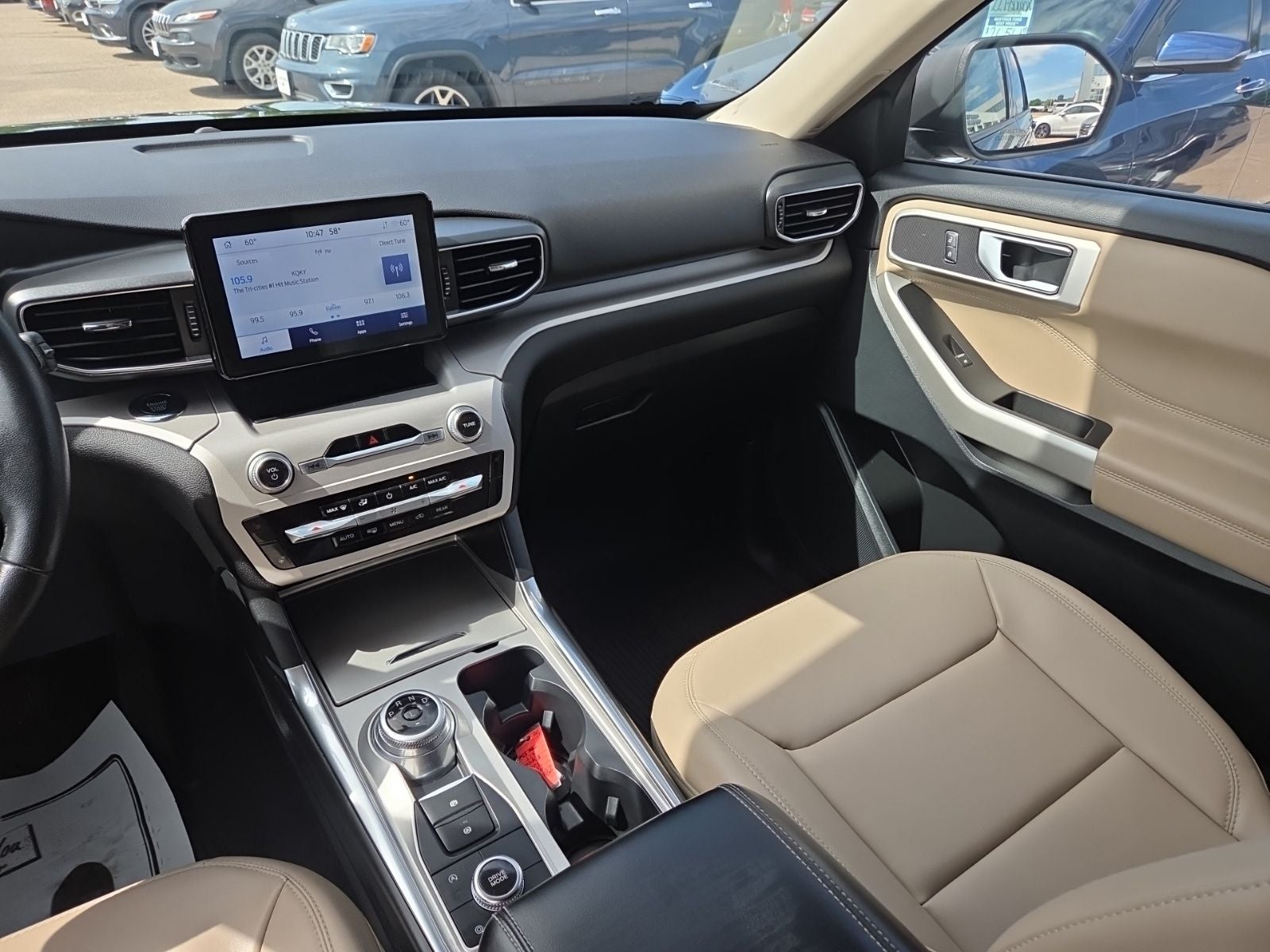 2023 Ford Explorer XLT 202A