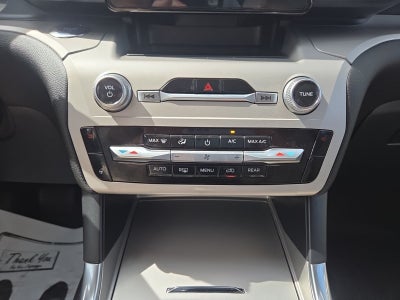 2023 Ford Explorer XLT 202A