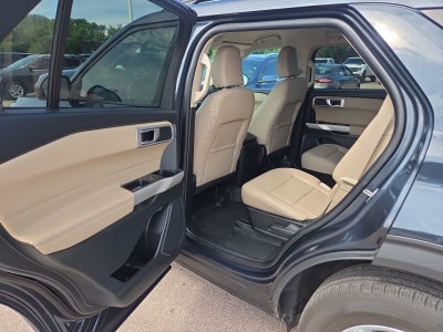 2023 Ford Explorer XLT 202A