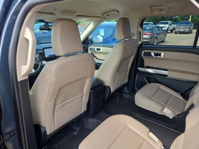 2023 Ford Explorer XLT 202A