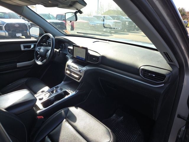 2020 Ford Explorer XLT 202A