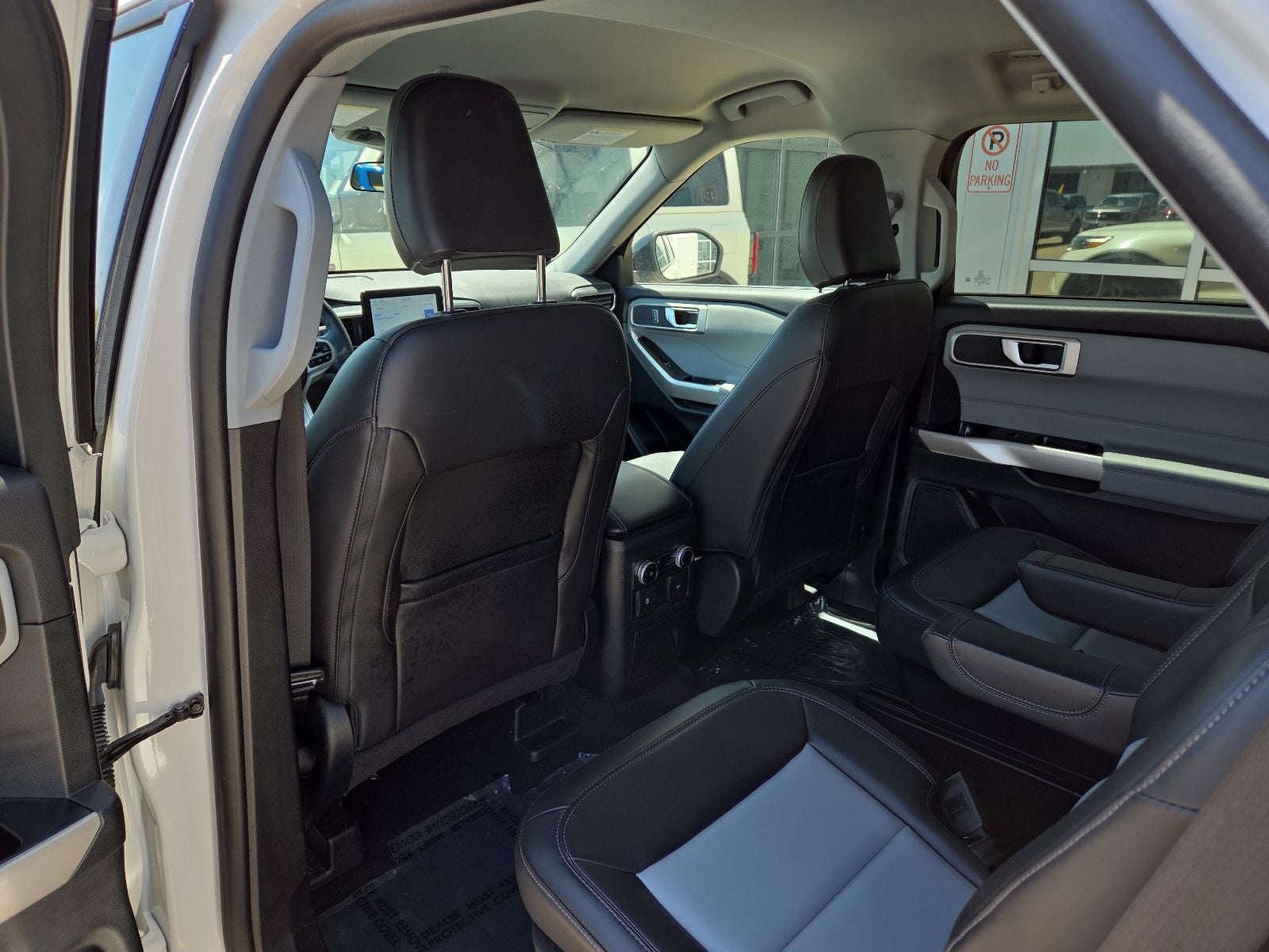 2023 Ford Explorer XLT Sport 202A