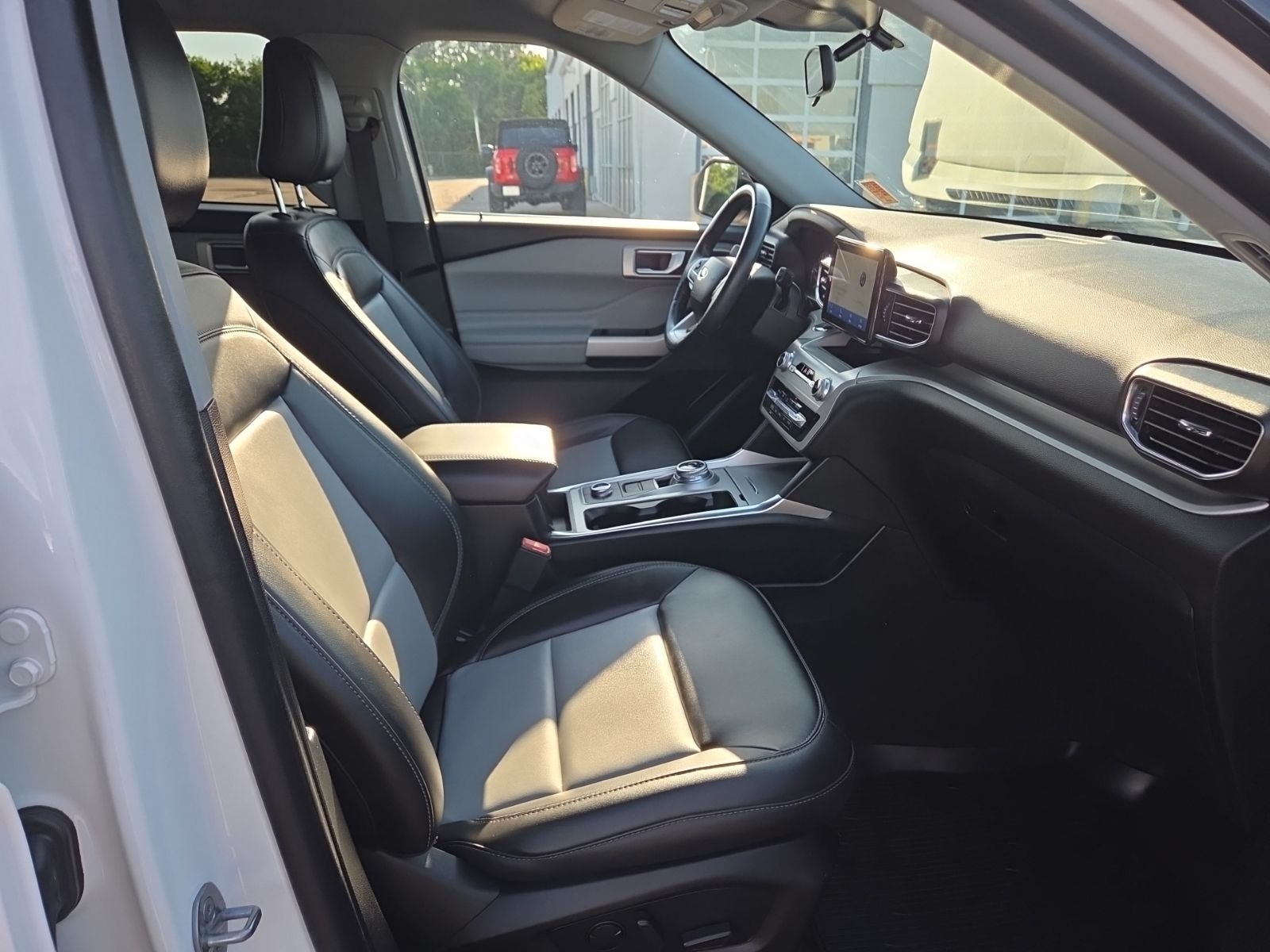 2023 Ford Explorer XLT Sport 202A