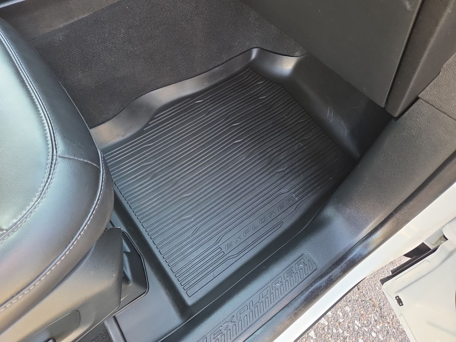 2023 Ford Explorer XLT Sport 202A