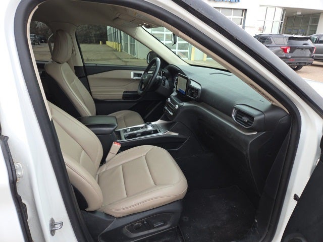 2020 Ford Explorer XLT 202A