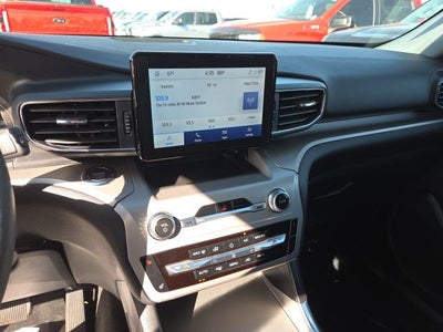 2022 Ford Explorer XLT 202A
