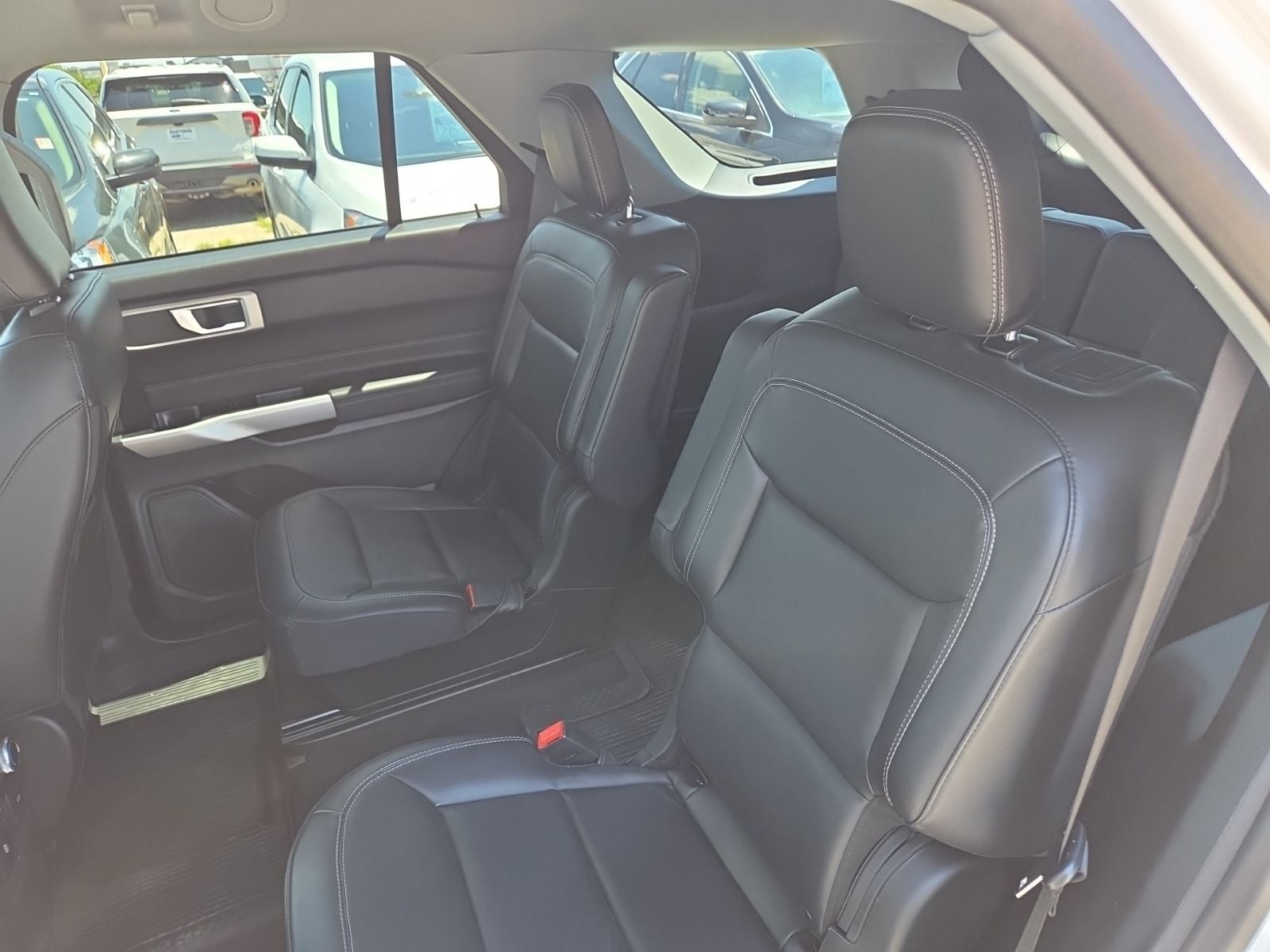 2022 Ford Explorer XLT 202A