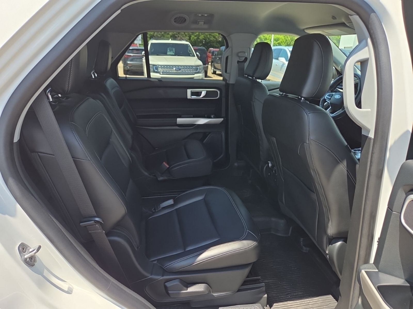 2022 Ford Explorer XLT 202A