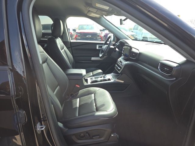 2023 Ford Explorer XLT 202A
