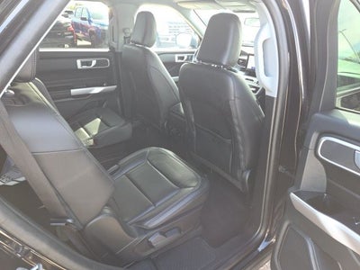 2023 Ford Explorer XLT 202A