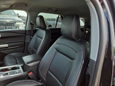 2023 Ford Explorer XLT 202A