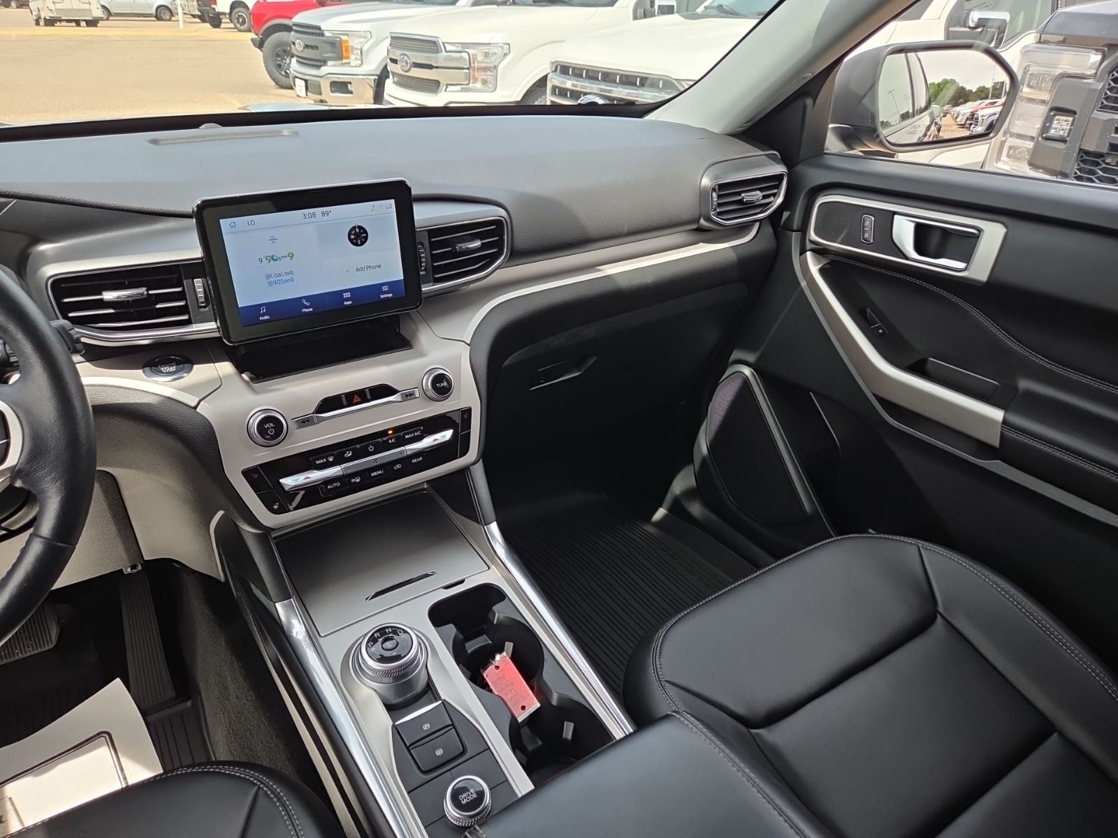 2023 Ford Explorer XLT 202A