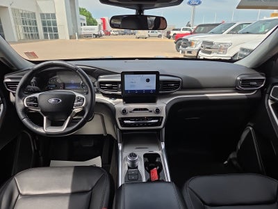 2023 Ford Explorer XLT 202A