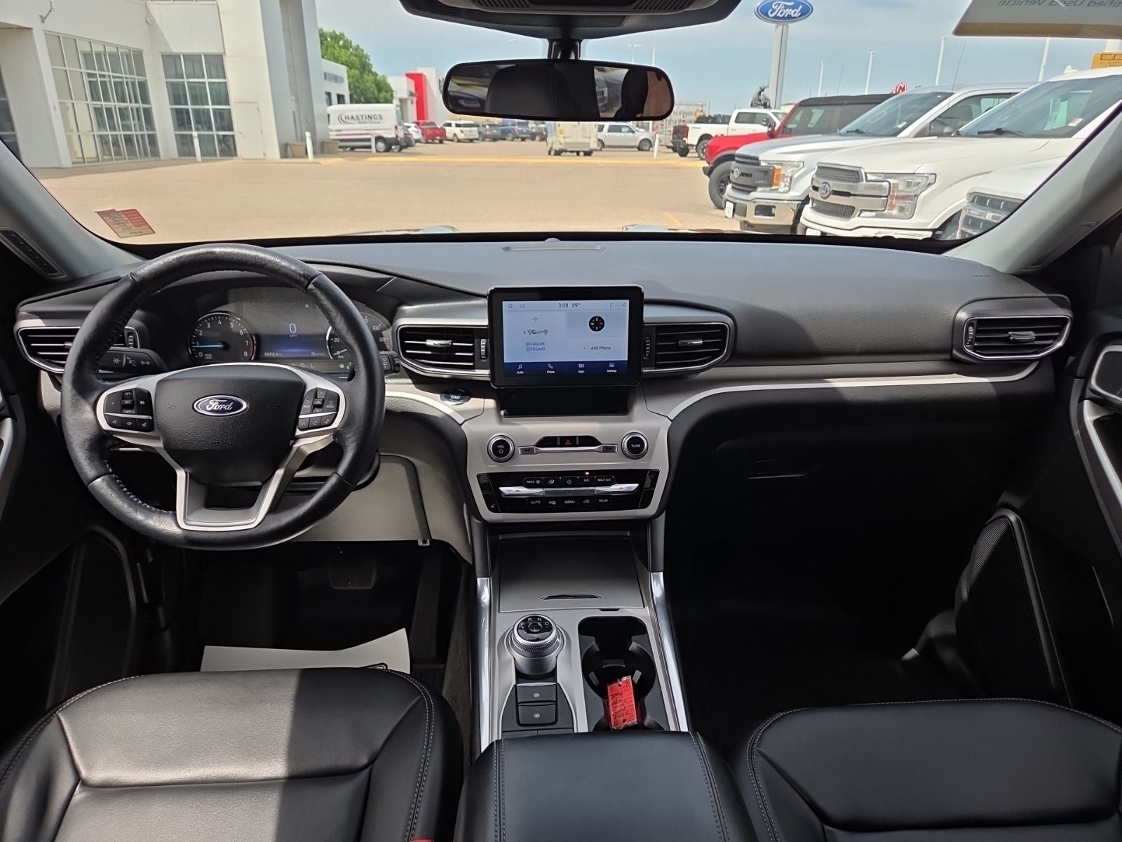 2023 Ford Explorer XLT 202A