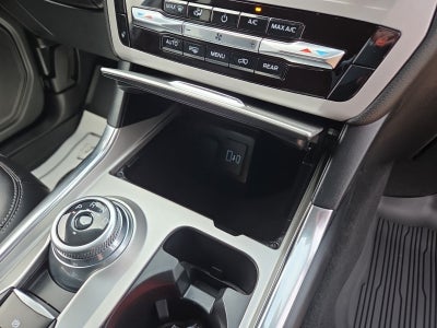 2023 Ford Explorer XLT 202A