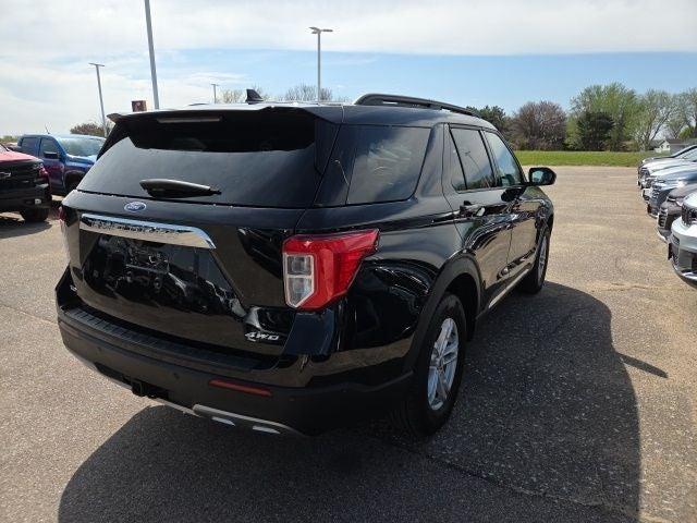 2023 Ford Explorer XLT 202A