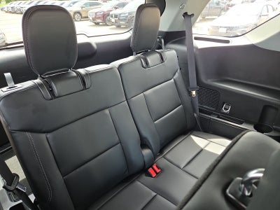 2023 Ford Explorer XLT 202A