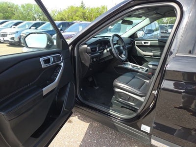 2023 Ford Explorer XLT 202A