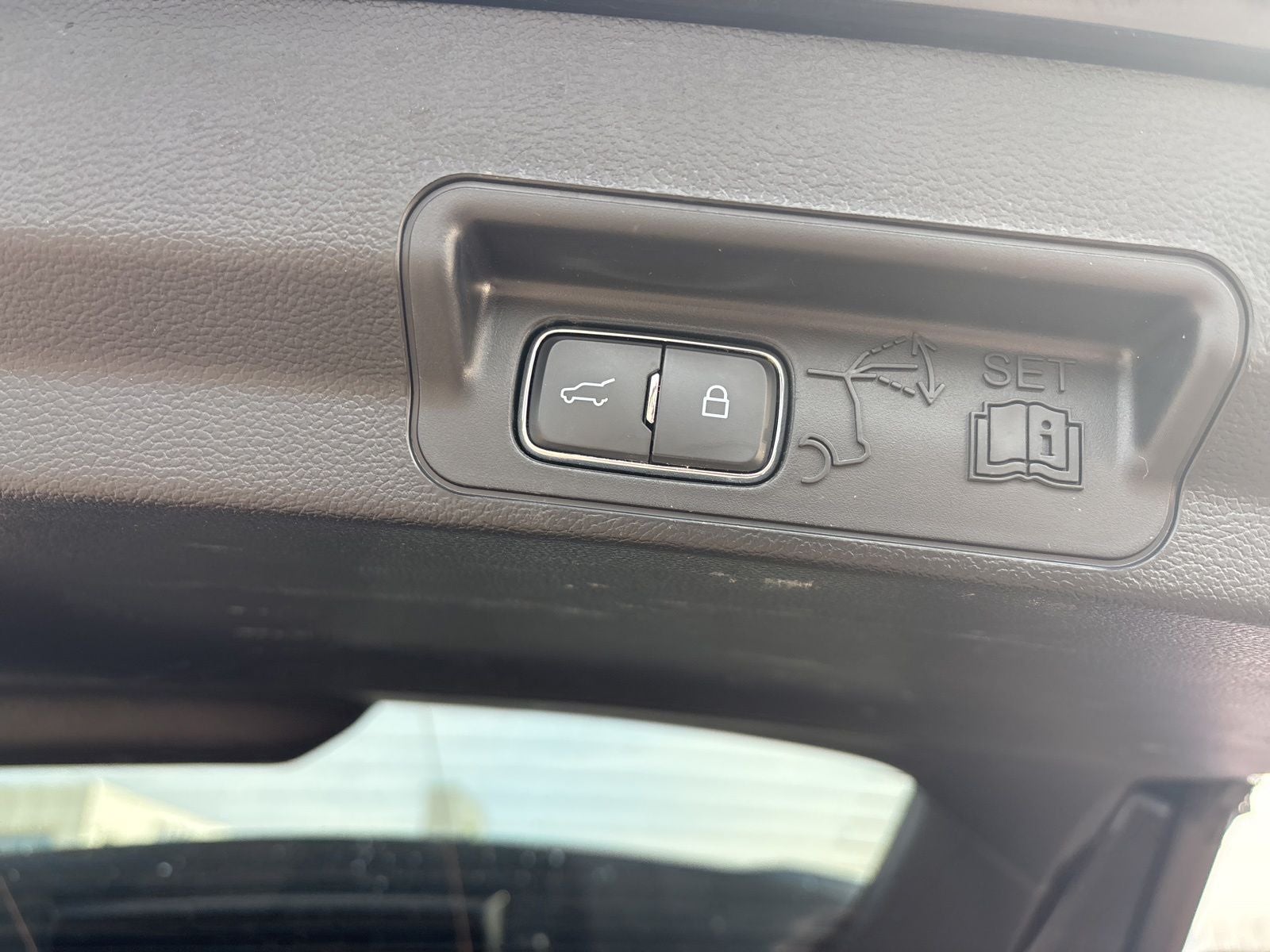 2024 Ford Explorer XLT Sport 202A