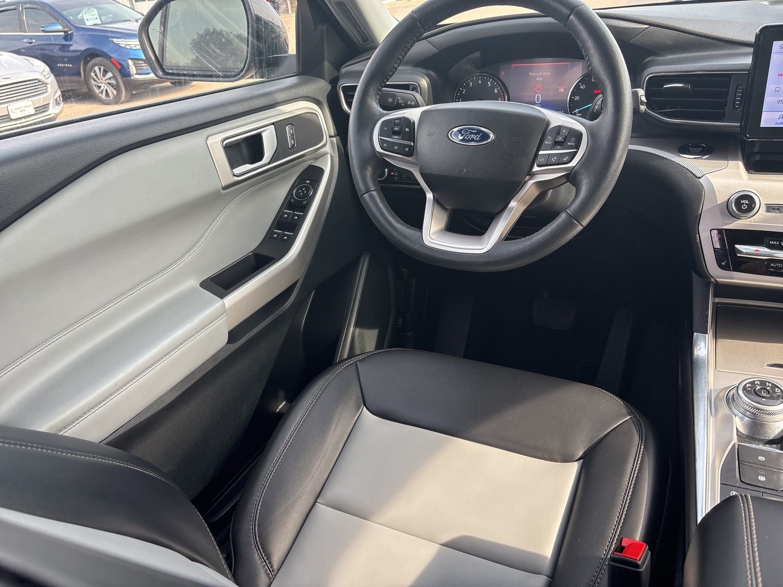 2024 Ford Explorer XLT Sport 202A