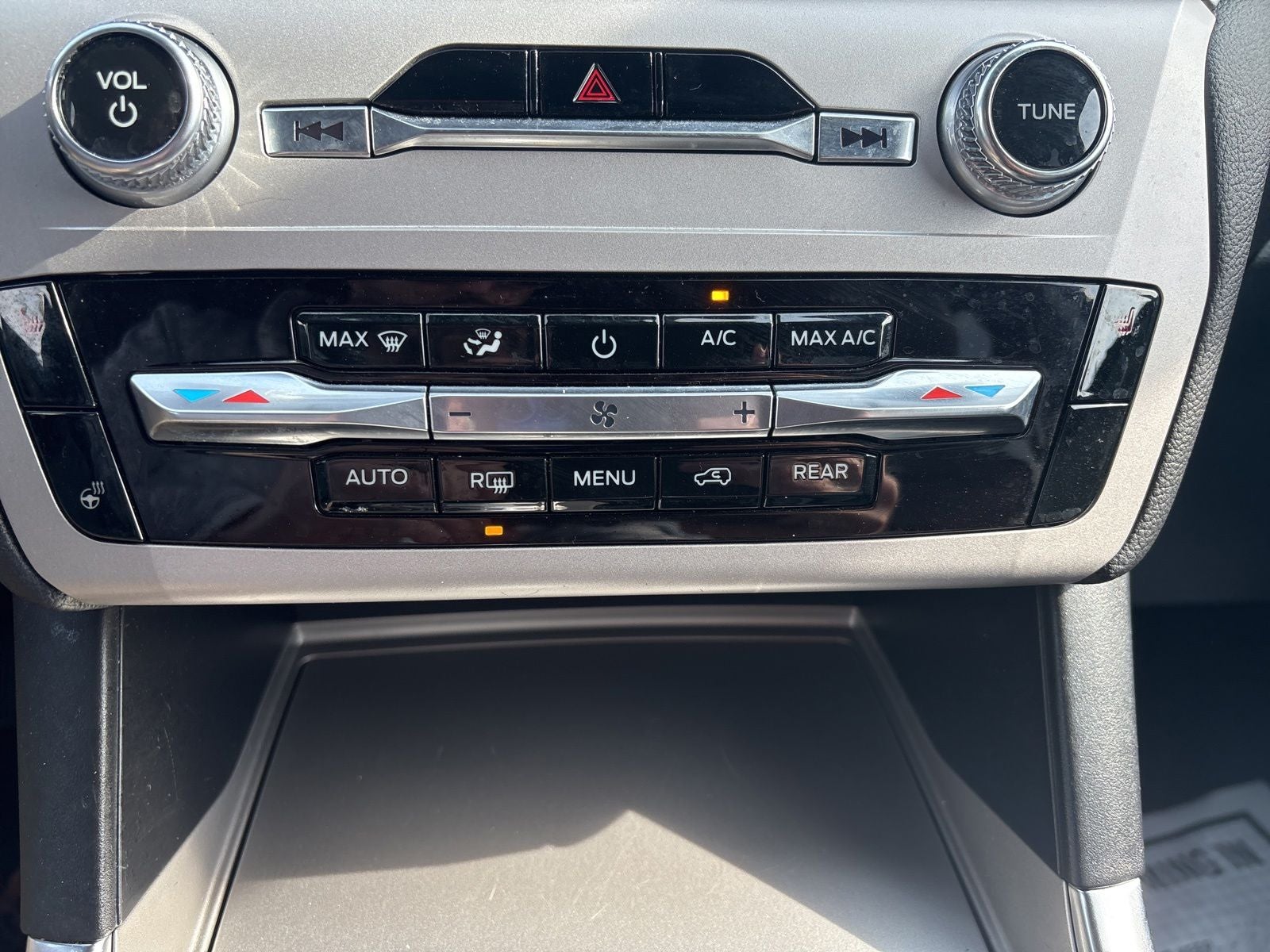 2024 Ford Explorer XLT Sport 202A