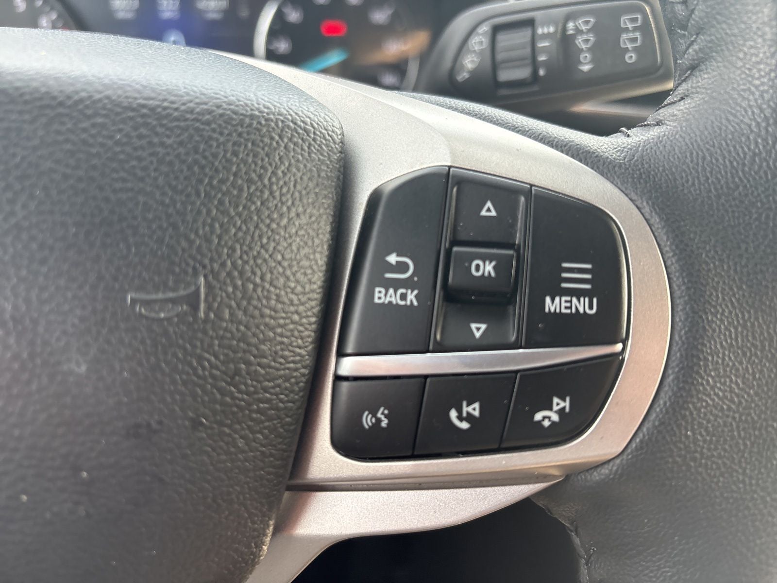 2024 Ford Explorer XLT Sport 202A