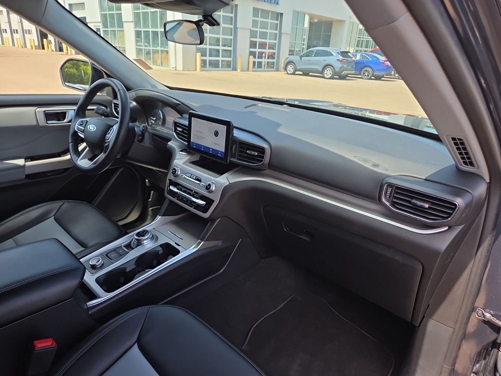 2024 Ford Explorer XLT Sport 202A