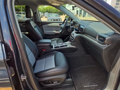 2024 Ford Explorer XLT Sport 202A