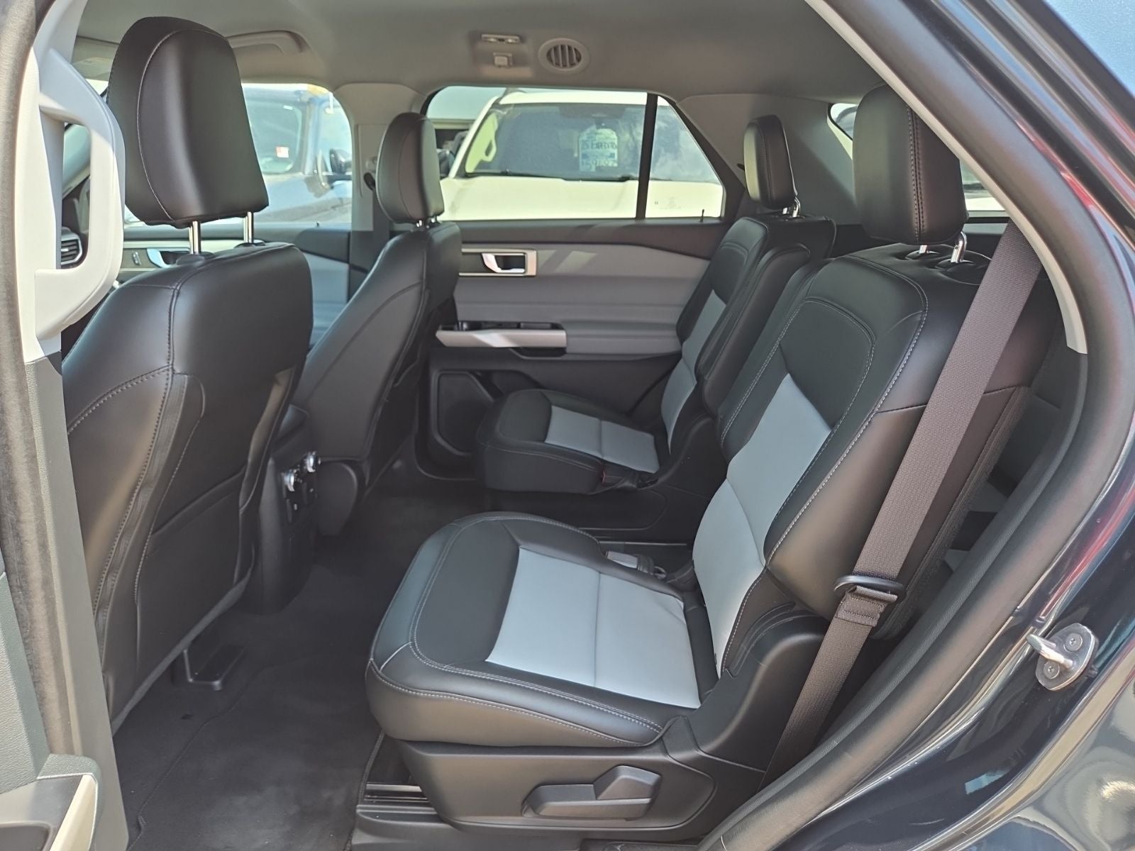 2024 Ford Explorer XLT Sport 202A