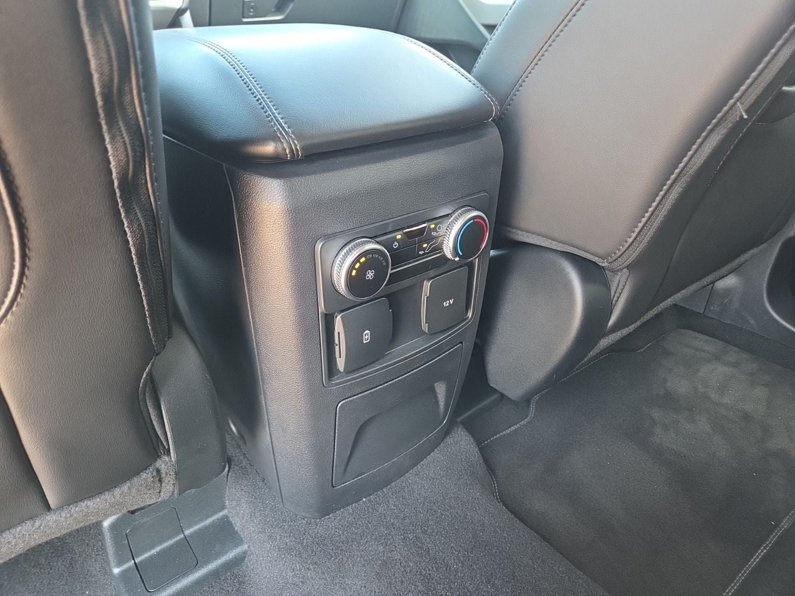 2024 Ford Explorer XLT Sport 202A